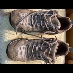 Women’s Hiking Shoes